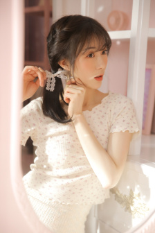 用舌头舔